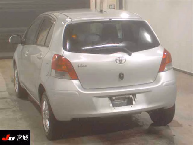 TOYOTA VITZ