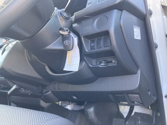 TOYOTA REGIUS ACE
