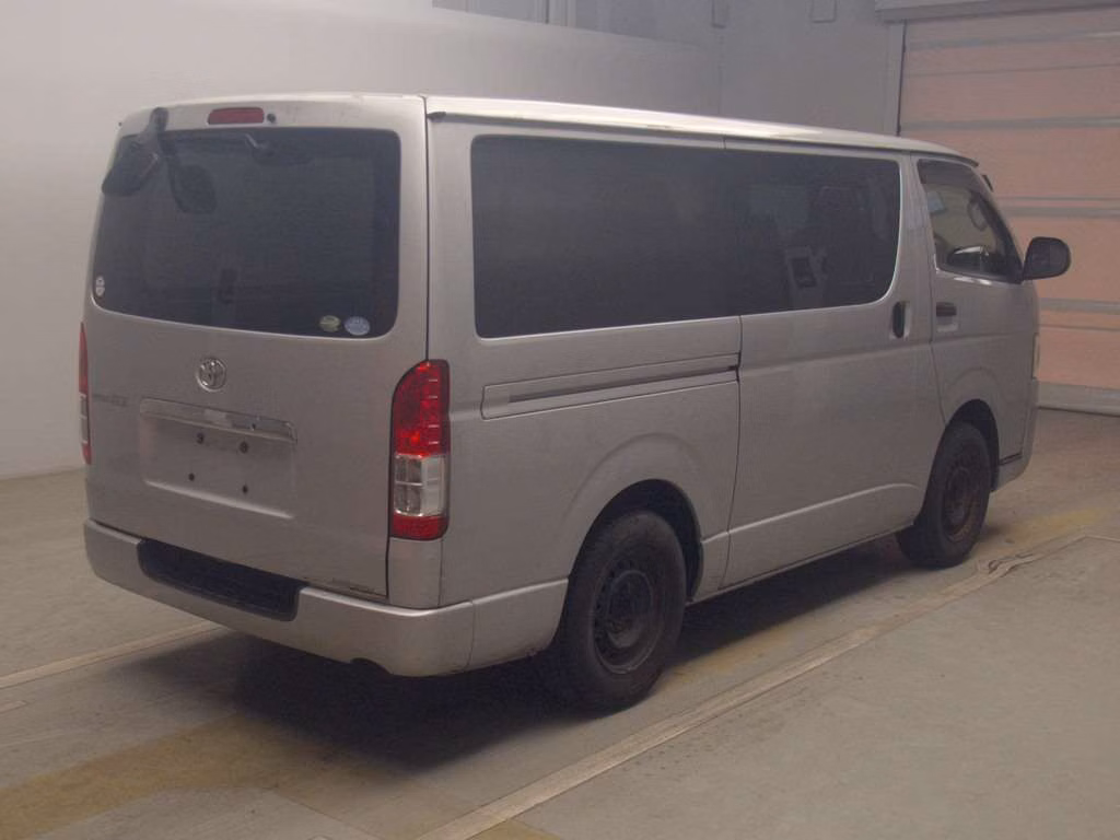 TOYOTA REGIUS ACE