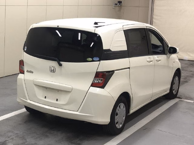 HONDA FREED SPIKE
