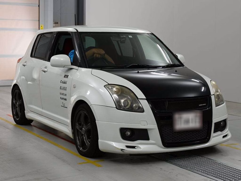 SUZUKI SWIFT