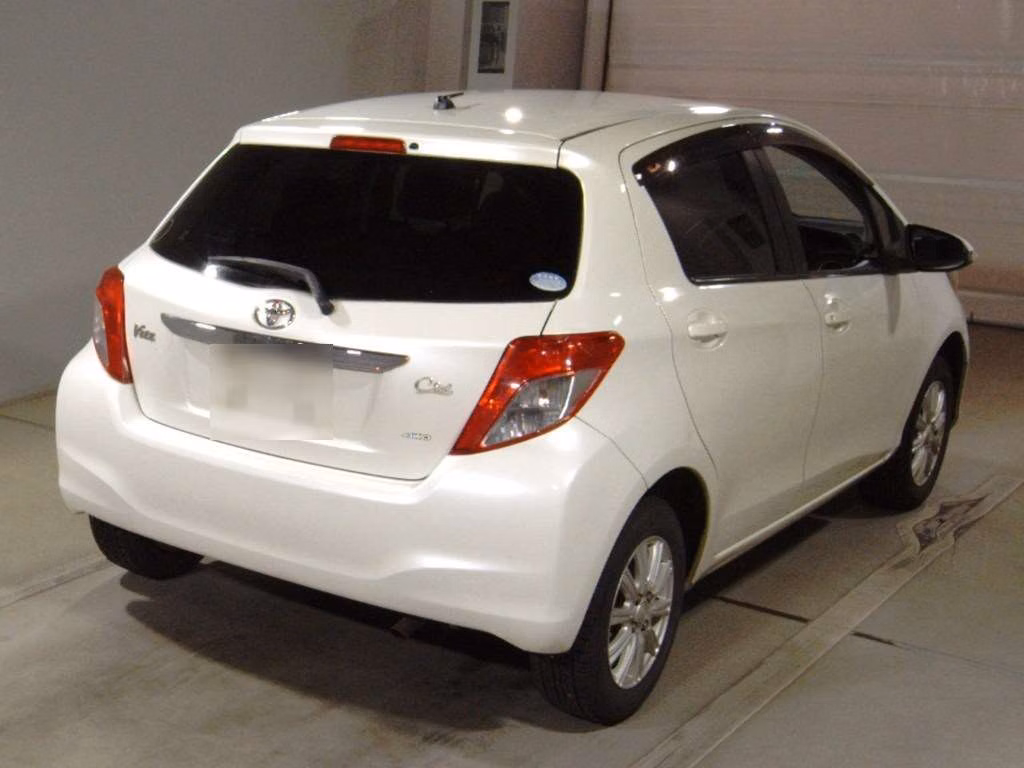 TOYOTA VITZ