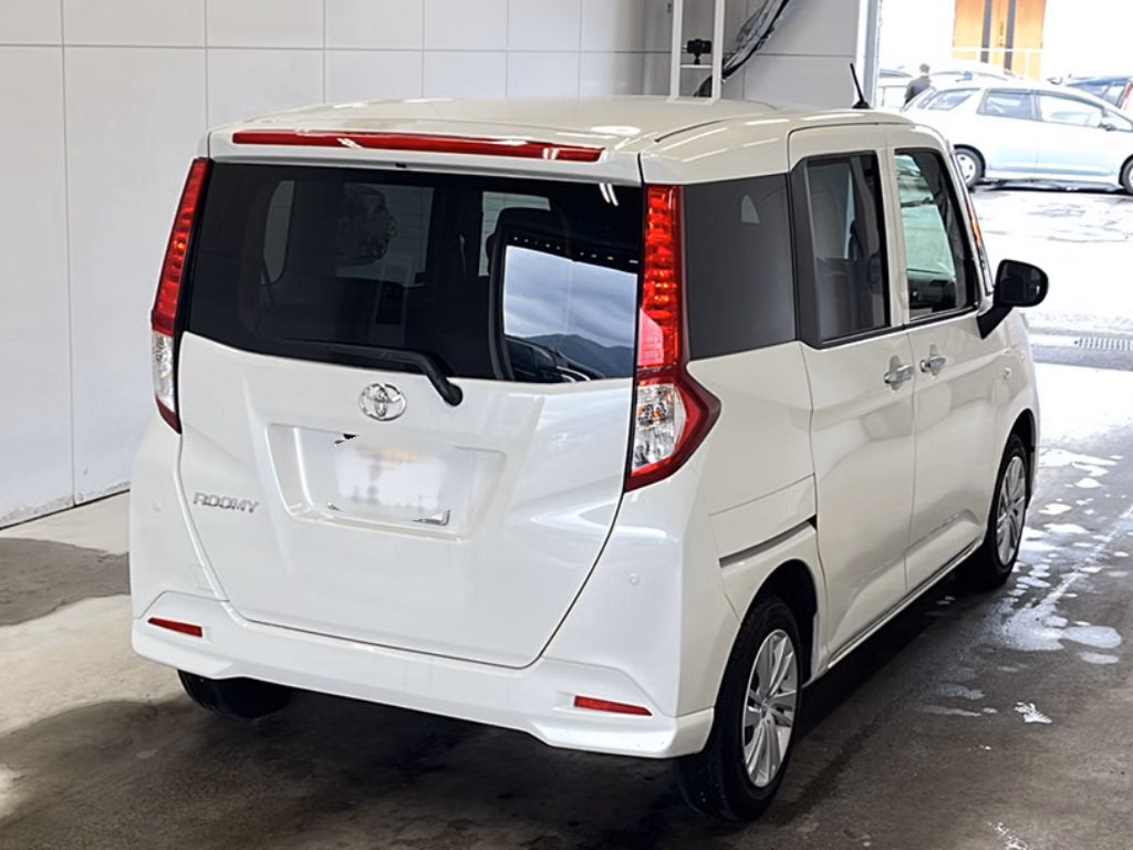 TOYOTA ROOMY