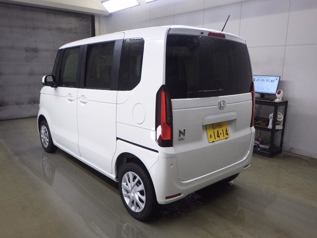 HONDA N-BOX
