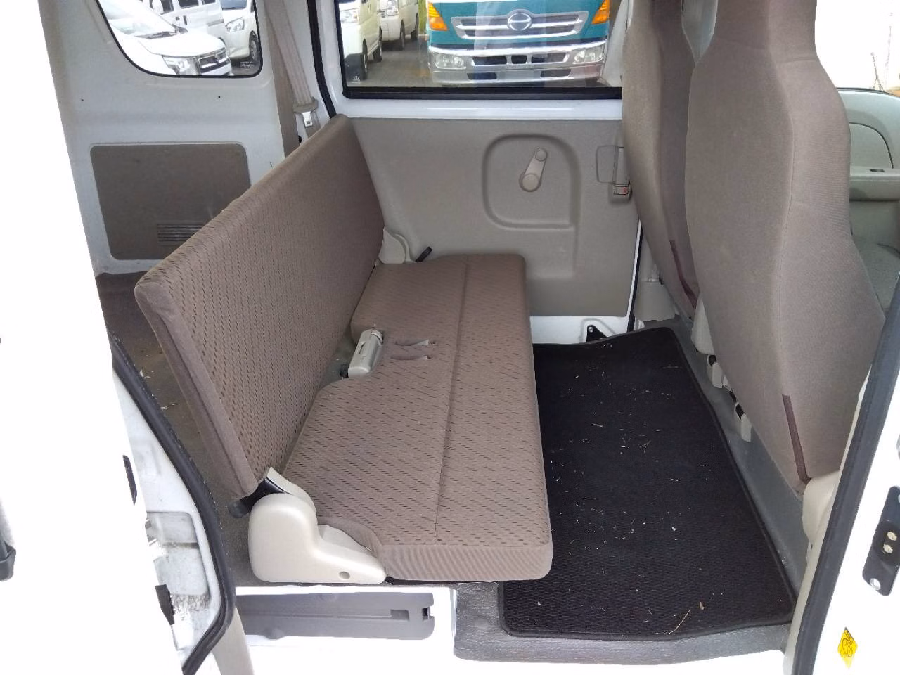 NISSAN NV100 CLIPPER