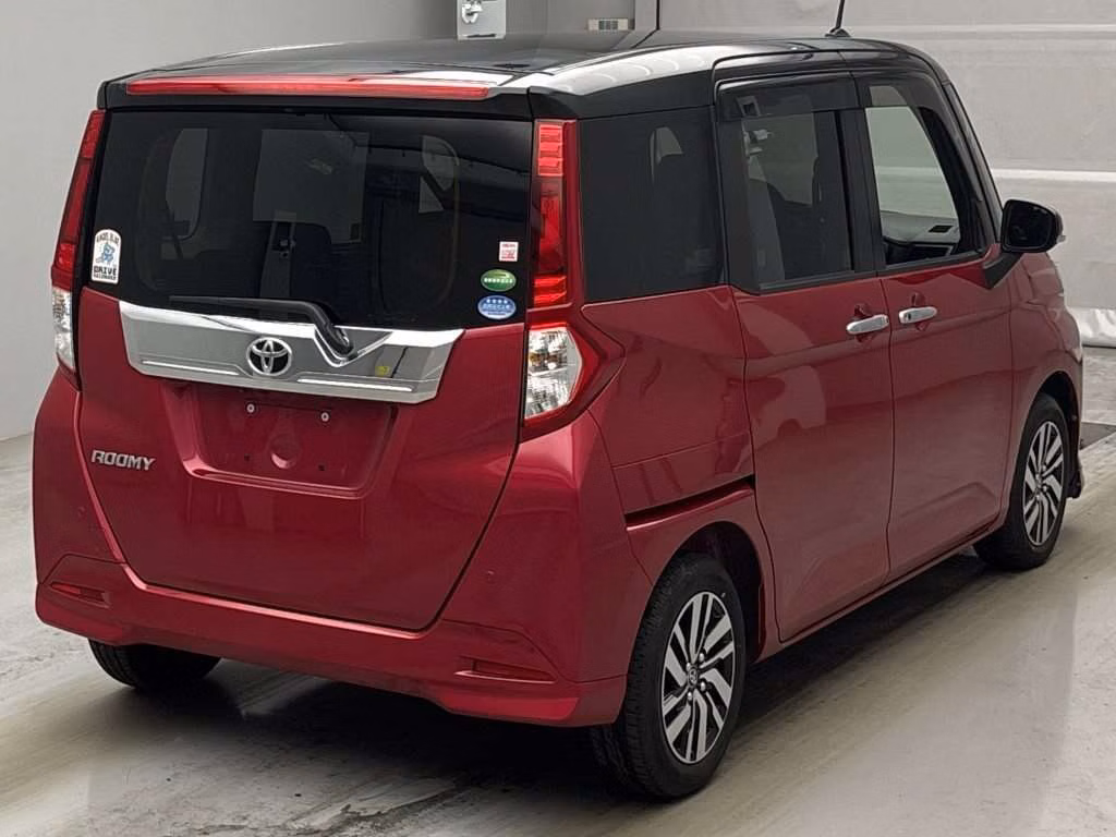 TOYOTA ROOMY