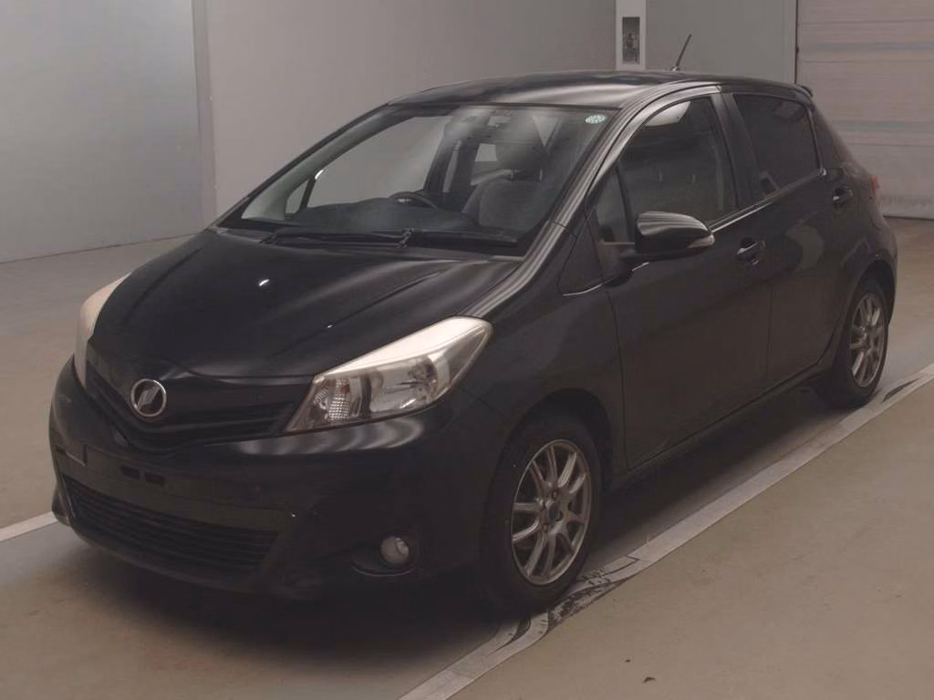 TOYOTA VITZ