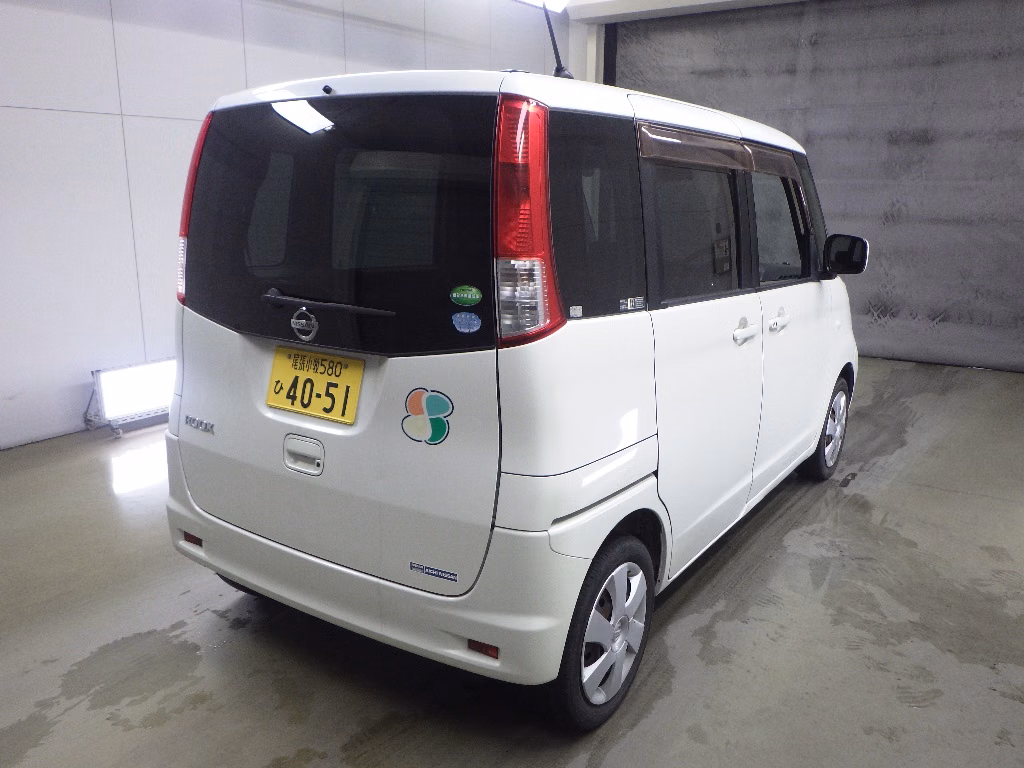 NISSAN ROOX
