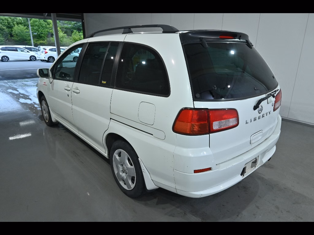 NISSAN LIBERTY