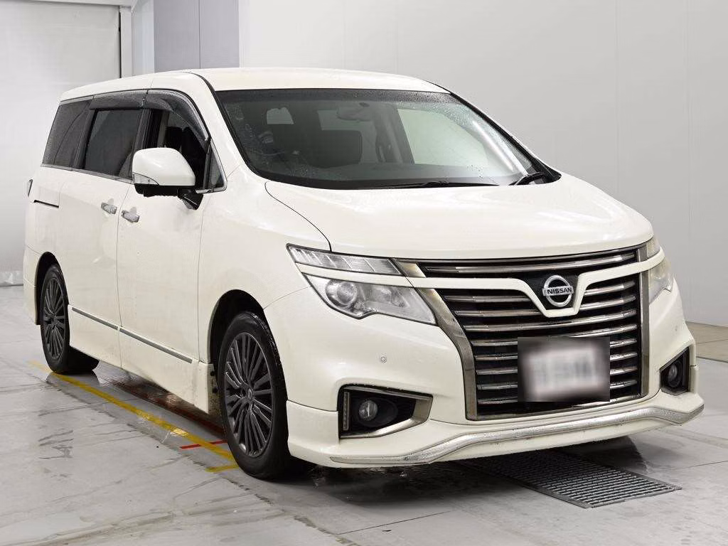 NISSAN ELGRAND