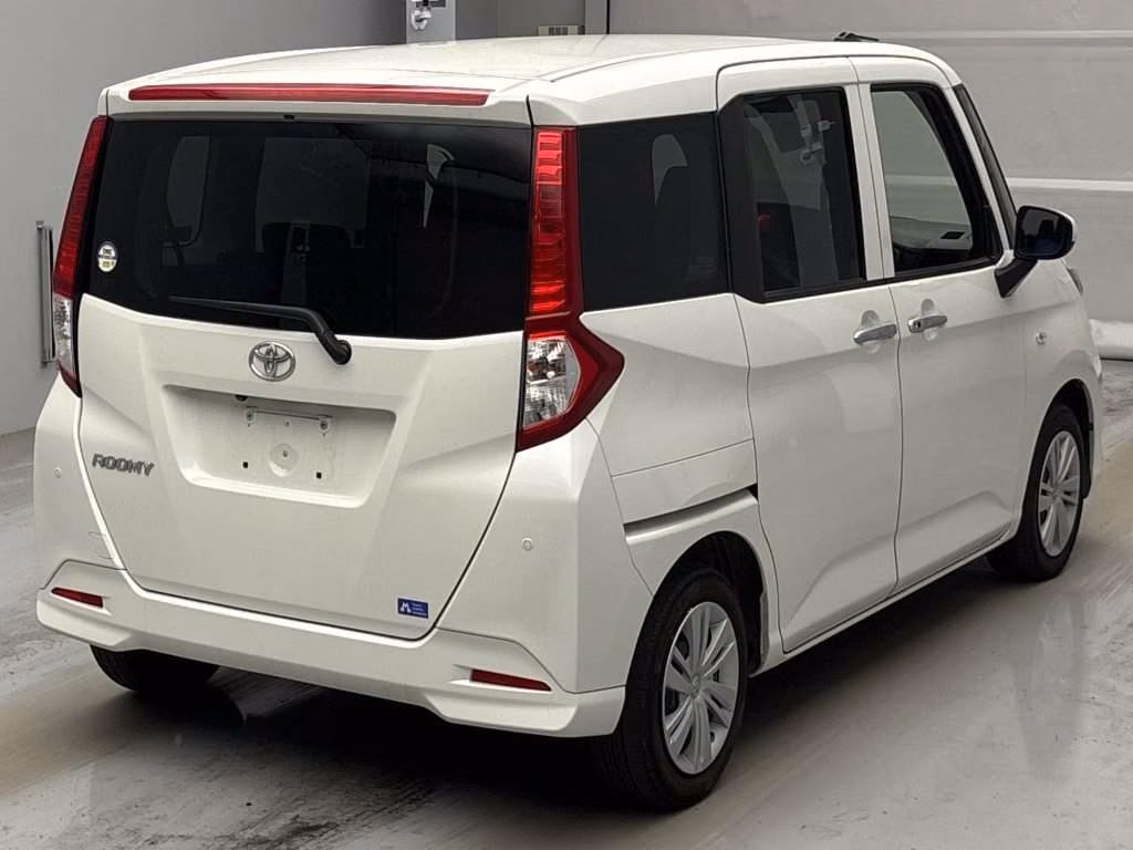 TOYOTA ROOMY