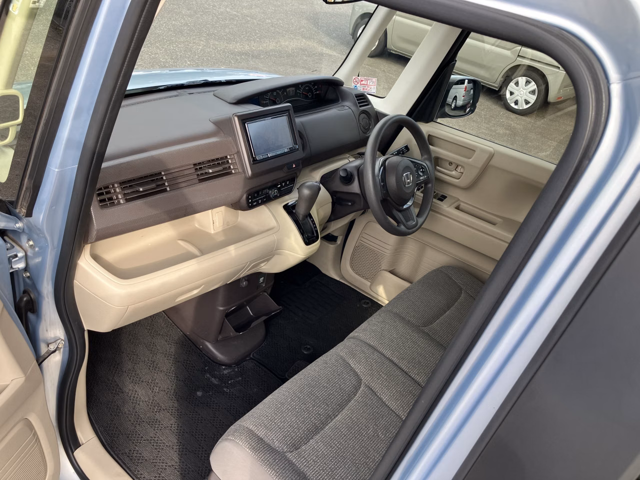 HONDA N-BOX