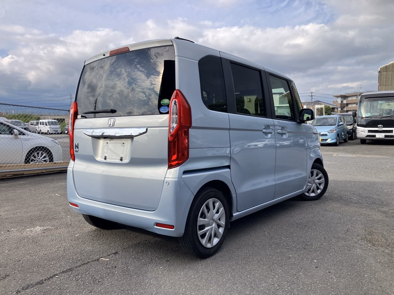 HONDA N-BOX