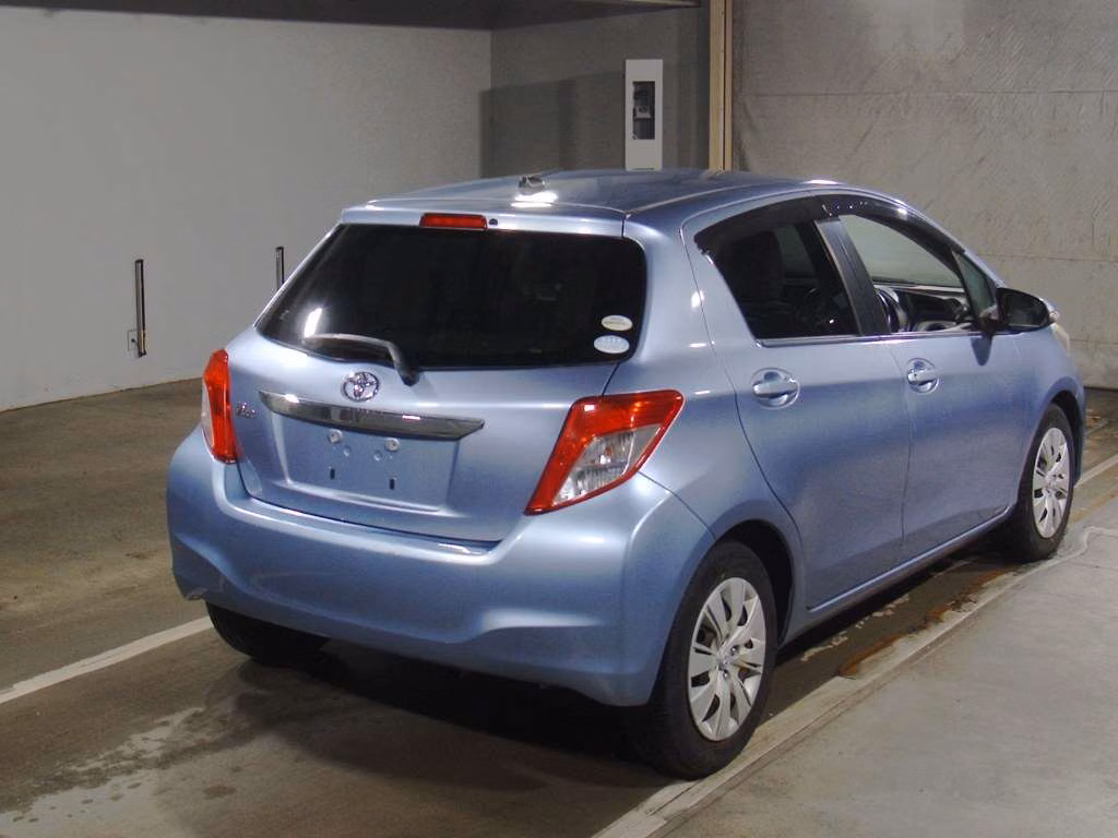 TOYOTA VITZ