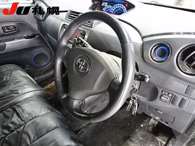 TOYOTA BB