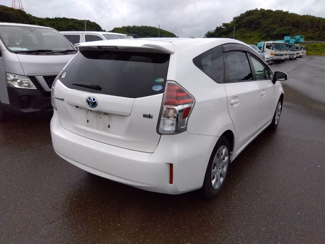TOYOTA PRIUS ALPHA