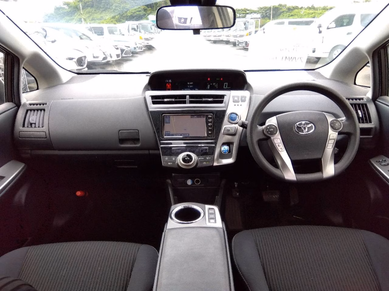 TOYOTA PRIUS ALPHA