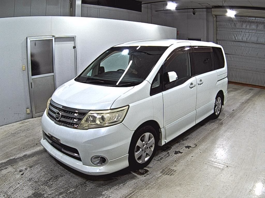NISSAN SERENA