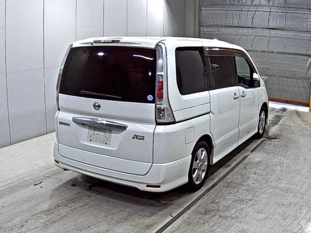 NISSAN SERENA