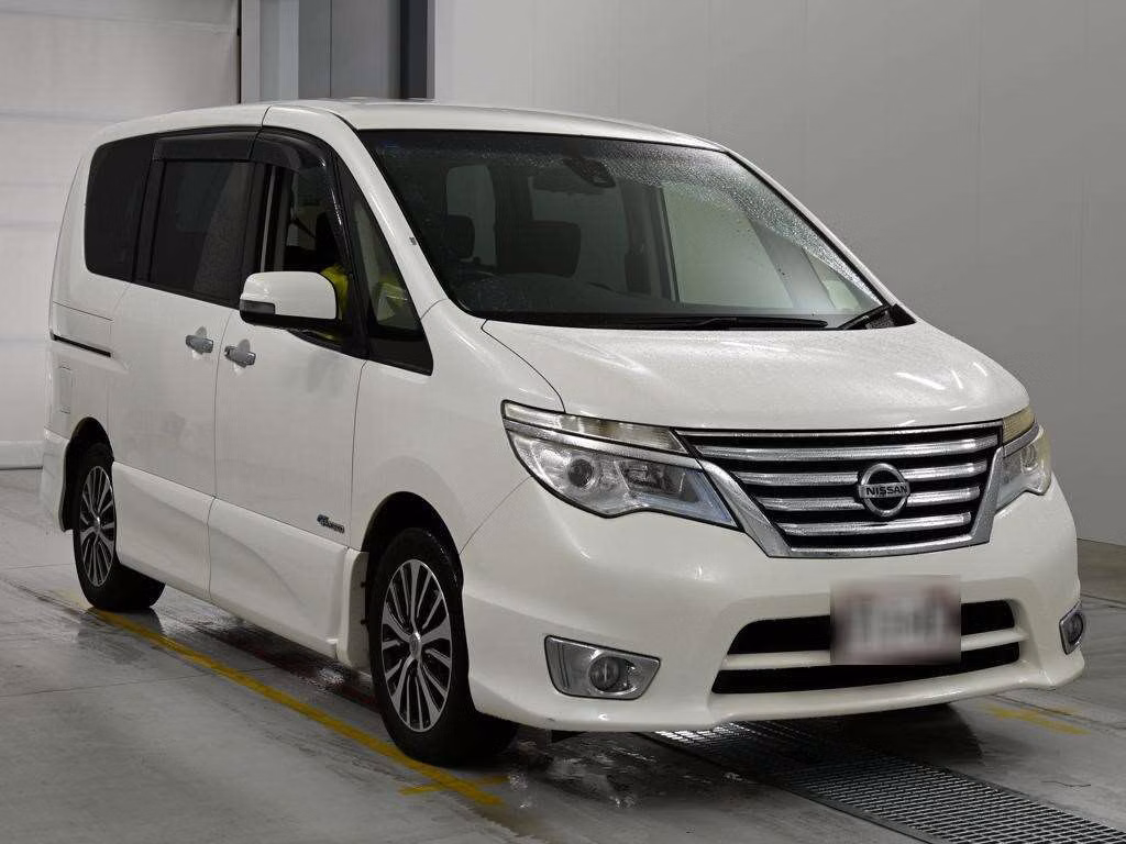 NISSAN SERENA