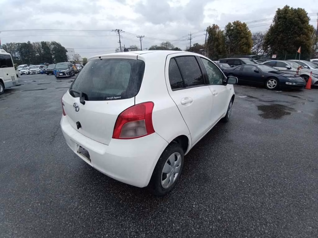 TOYOTA VITZ