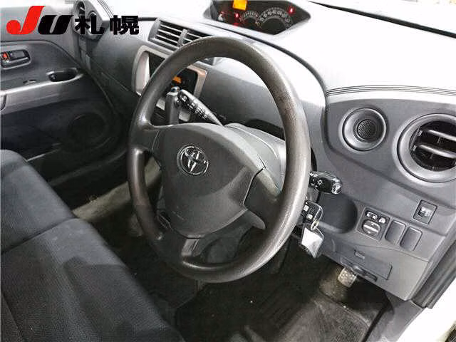 TOYOTA BB
