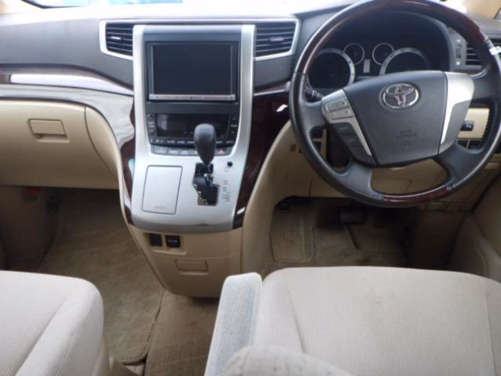 TOYOTA ALPHARD