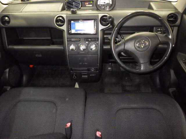 TOYOTA BB