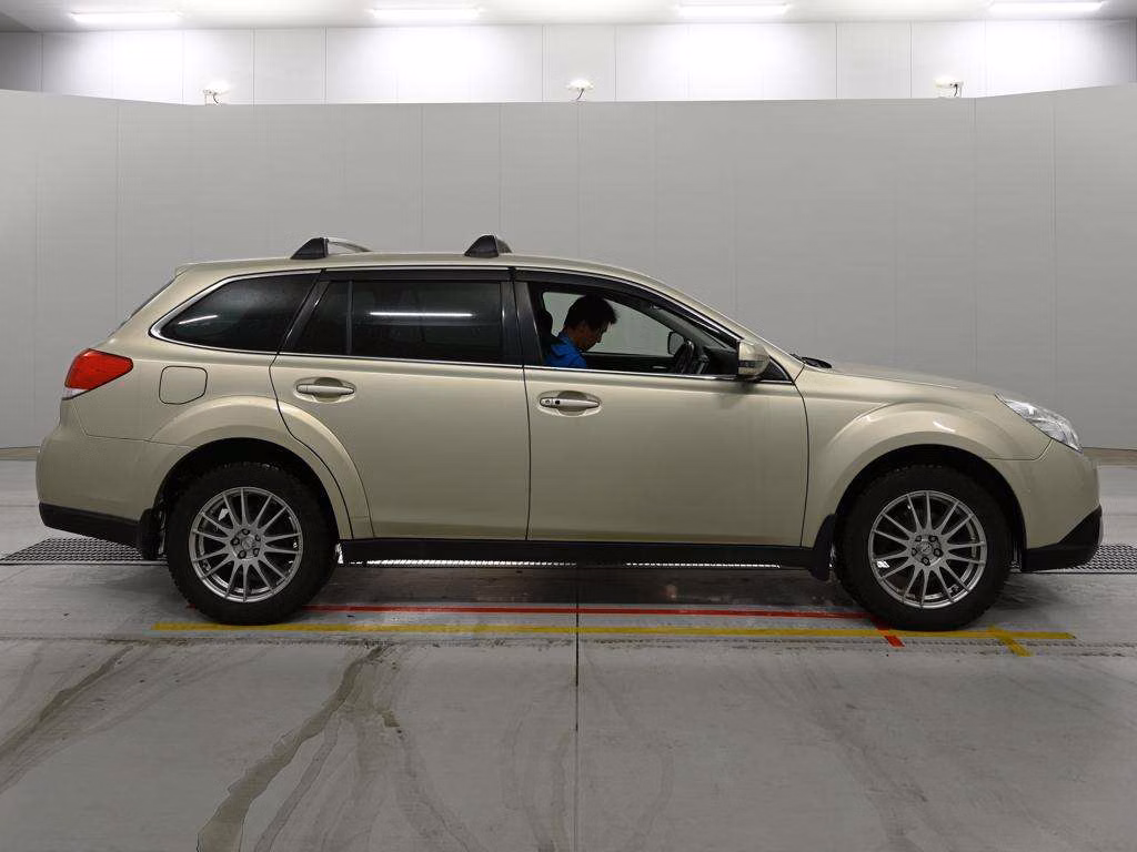 SUBARU OUTBACK