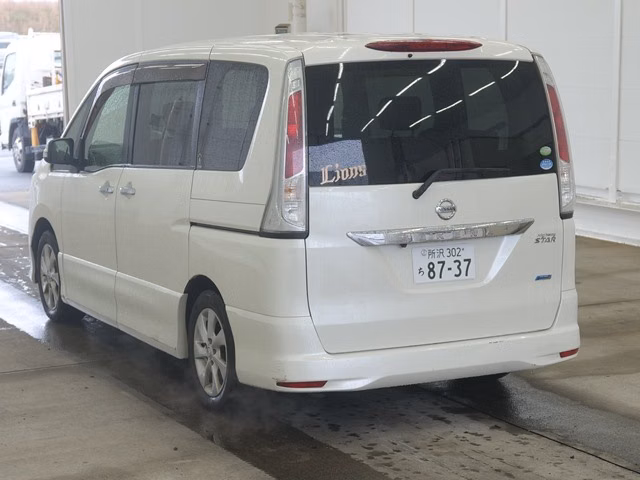 NISSAN SERENA
