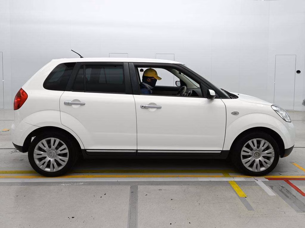 MAZDA VERISA