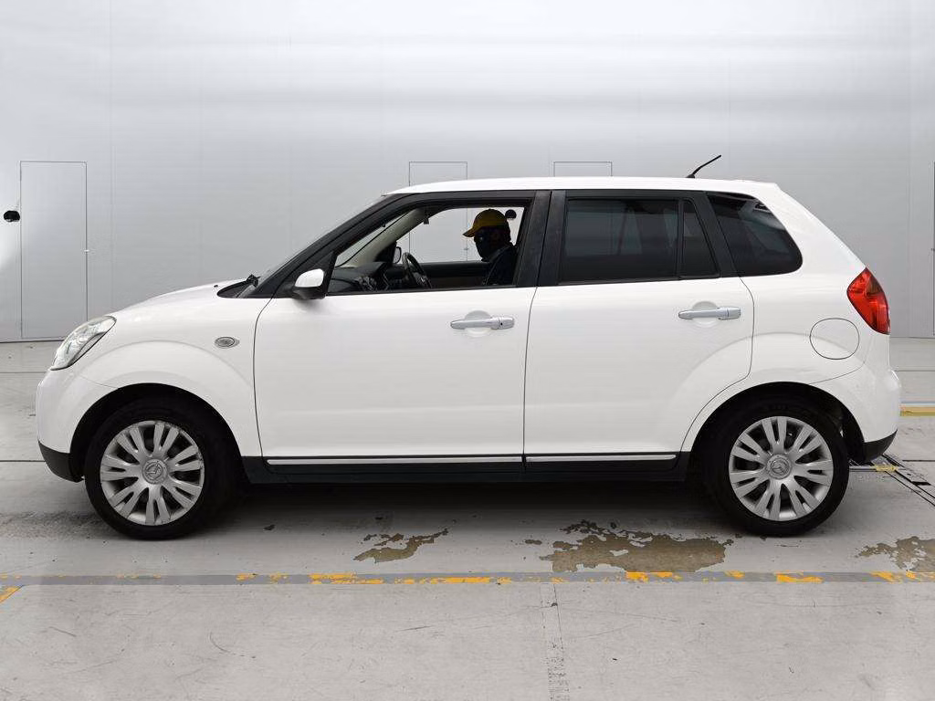 MAZDA VERISA