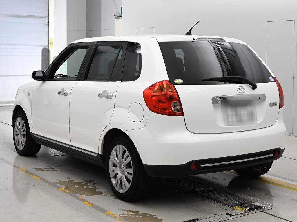 MAZDA VERISA