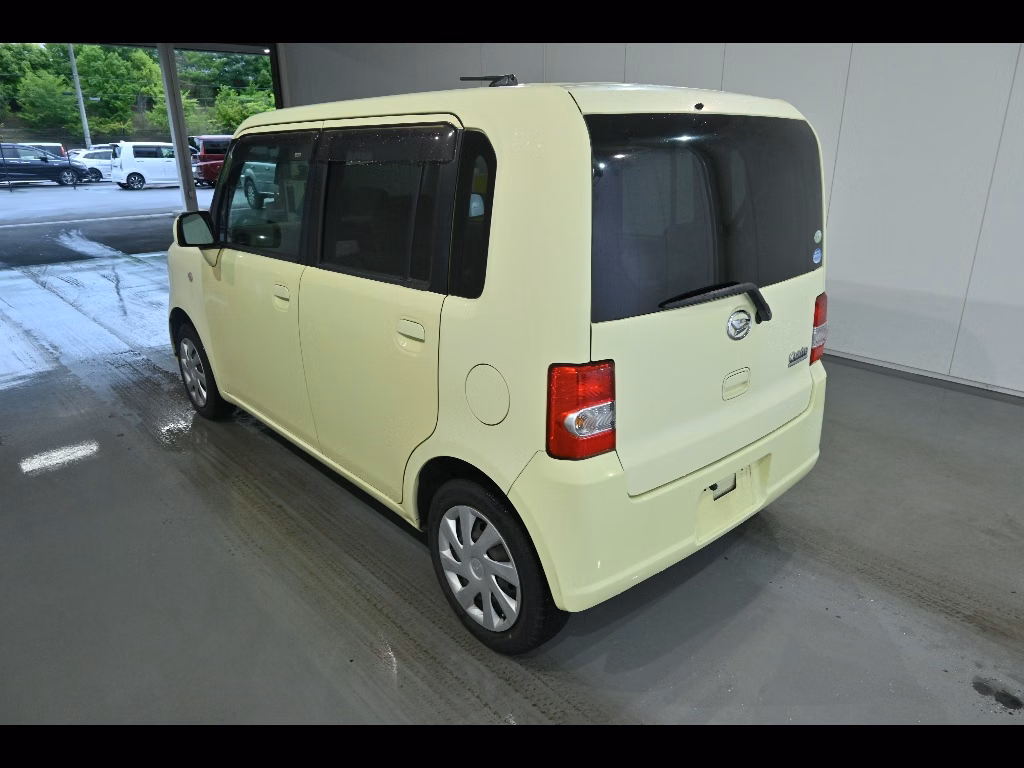 DAIHATSU MOVE CONTE