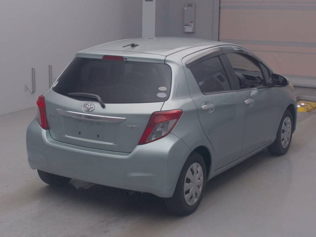 TOYOTA VITZ