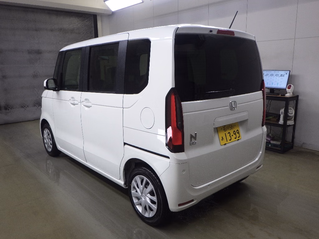 HONDA N-BOX