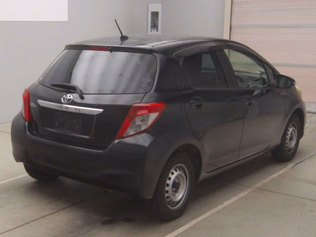TOYOTA VITZ