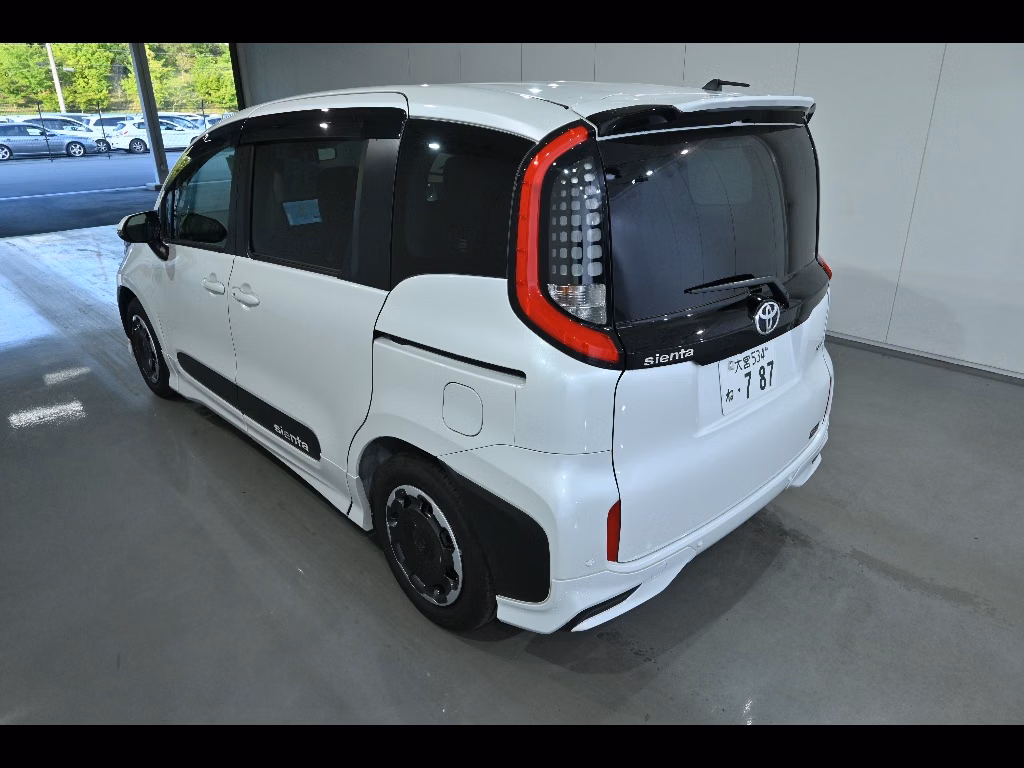 TOYOTA SIENTA