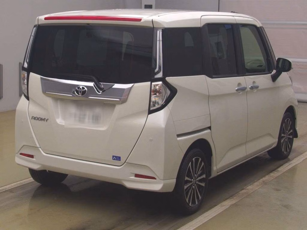 TOYOTA ROOMY