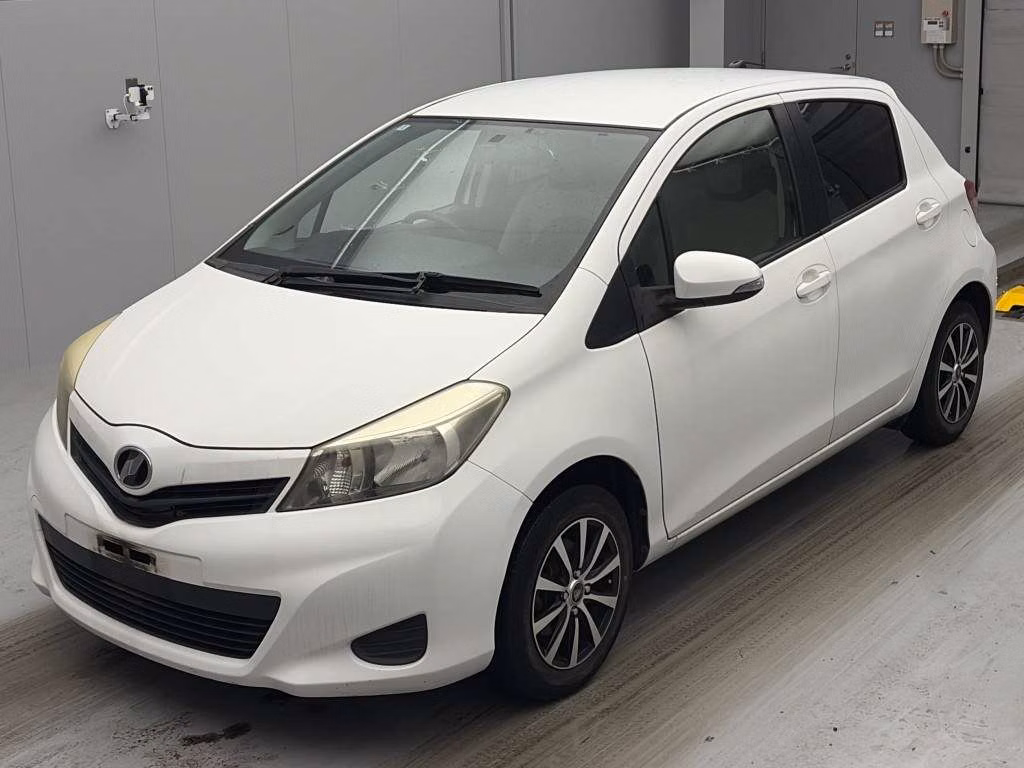 TOYOTA VITZ