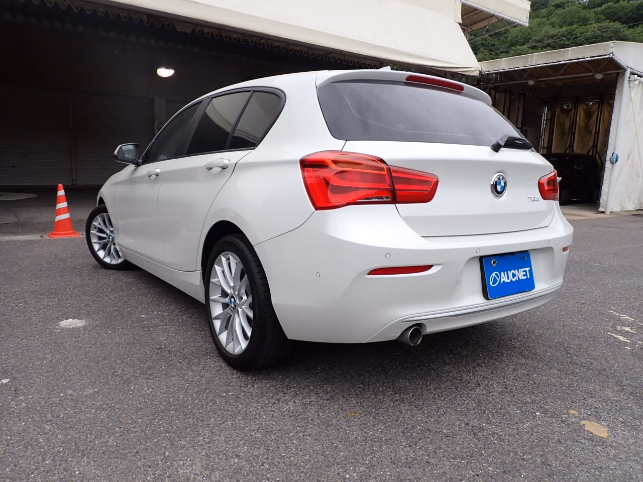 BMW 1-SERIES