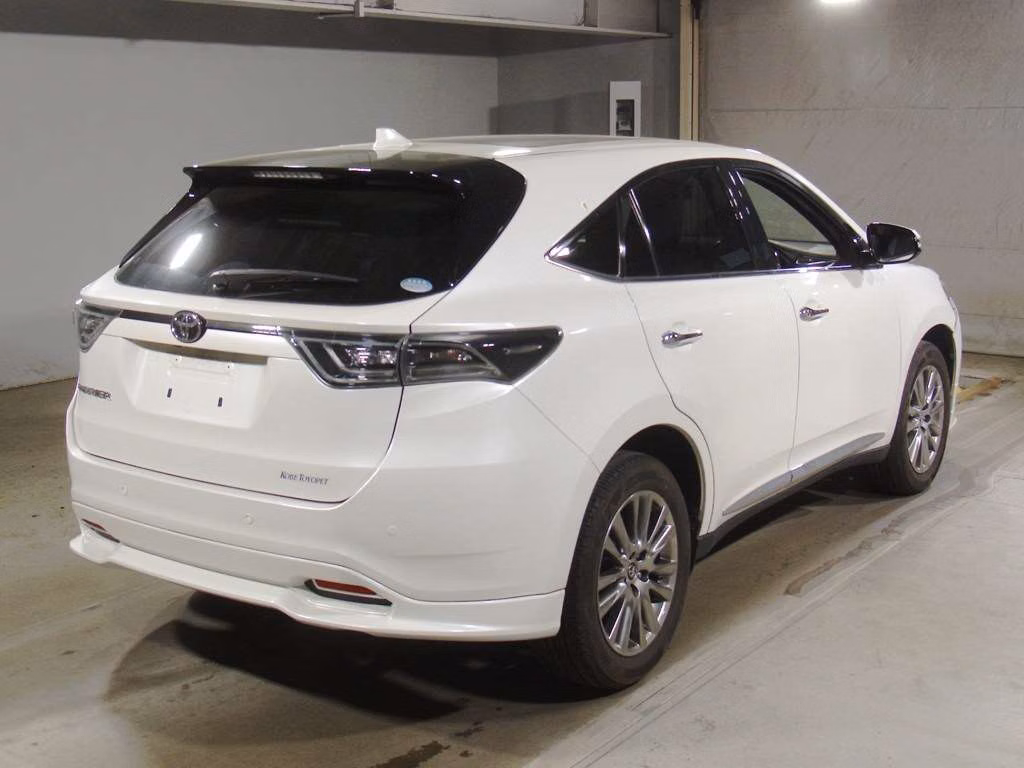 TOYOTA HARRIER