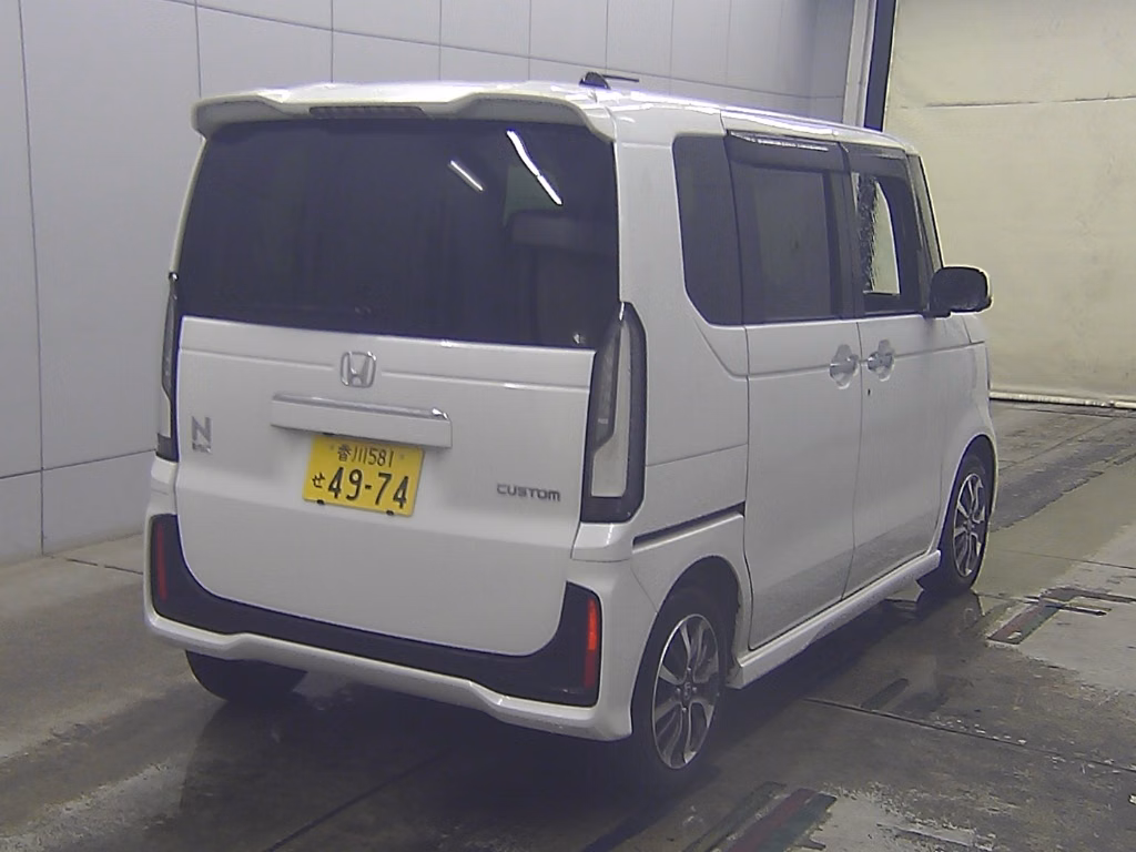 HONDA N-BOX