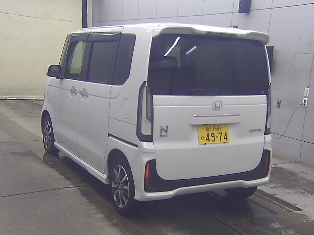 HONDA N-BOX