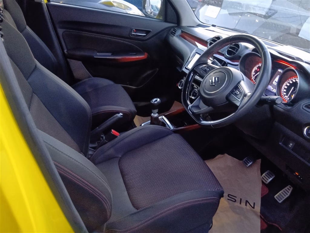 SUZUKI SWIFT
