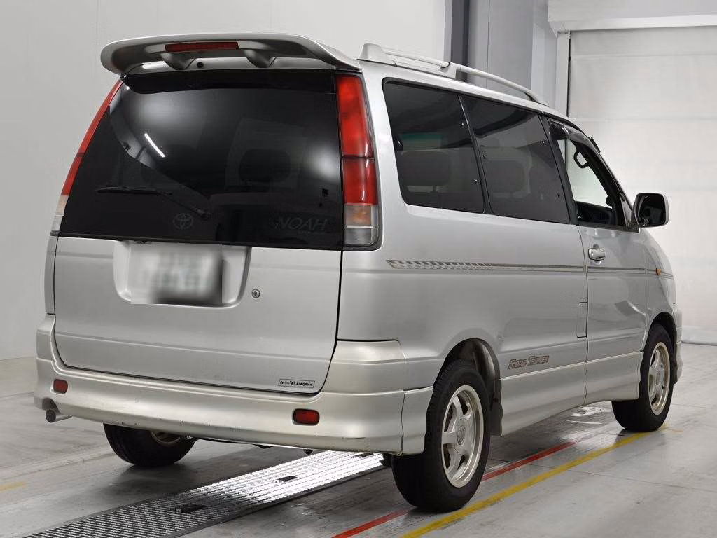 TOYOTA LITE ACE NOAH