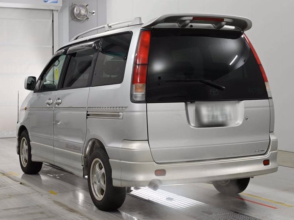 TOYOTA LITE ACE NOAH