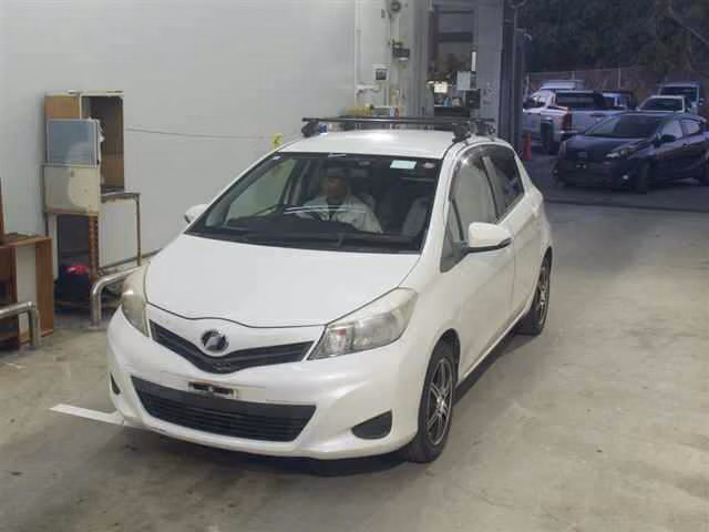 TOYOTA VITZ