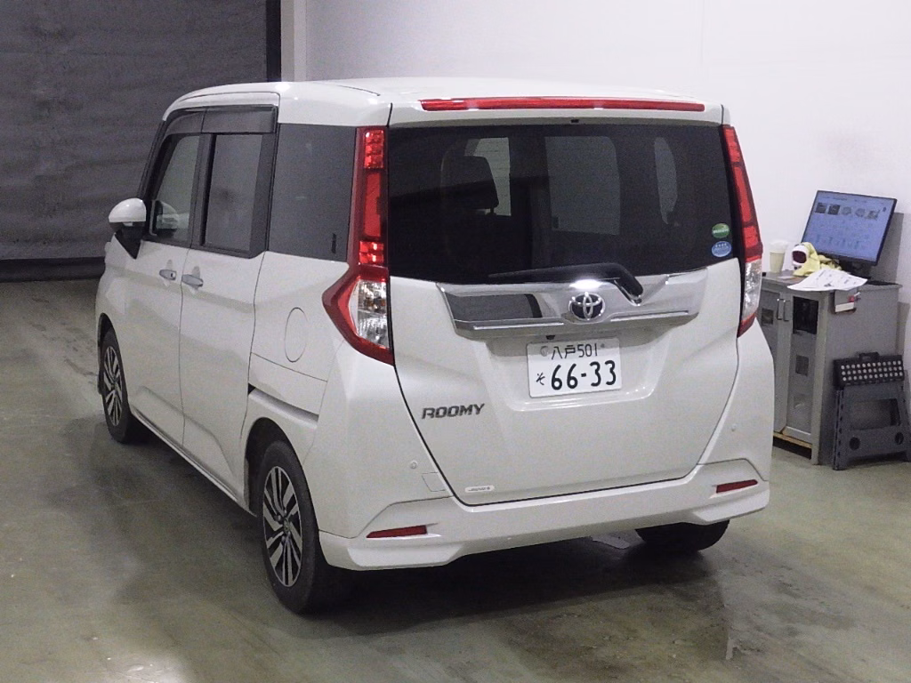 TOYOTA ROOMY
