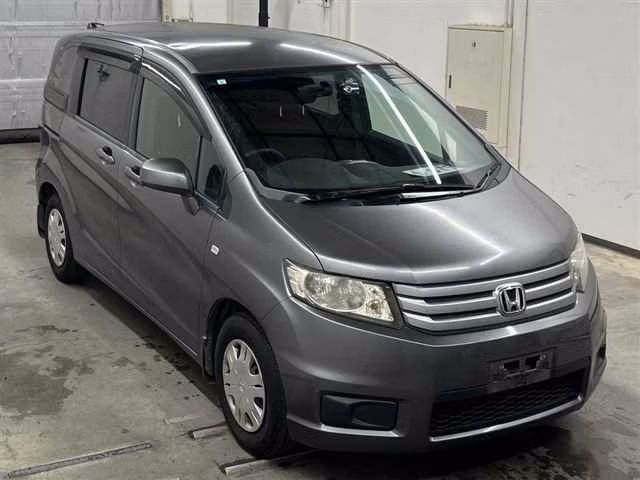 HONDA FREED SPIKE